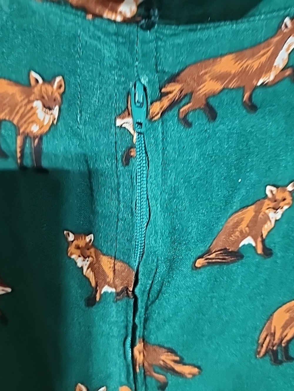 Hell Bunny Vixey Fox 40's Dress Dark Green. Size 4 X - Picture 6 of 6